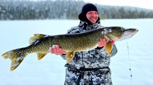 15 дней одиночества на снегоходе в зимнем лесу без связи. Поломки, рыбалка, охота, баня