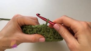 Завораживает своей красотой. Вязаная корзина . Узор соты