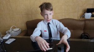 Фокус покус сделал из одной игральной кости 8(2 из 3)