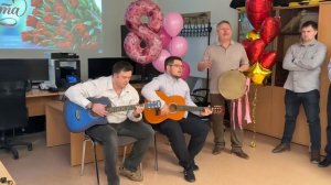 Музыкальное поздравление женщин с 8 марта