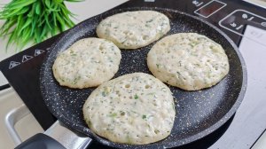 Постные блинчики на воде с луком и зеленью🥞