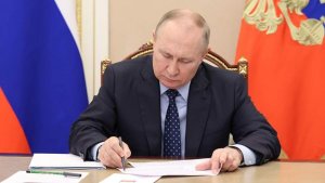 Путин подписал закон о получении извещения гражданами при их поиске