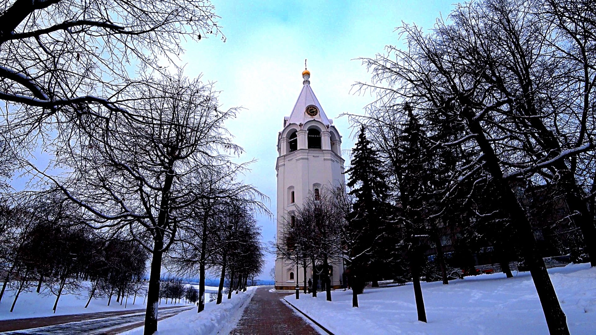 Поднялись на колокольню в Нижегородском кремле.