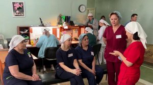 Женщины-волонтеры бросили все, чтобы ухаживать за ранеными бойцами в ЛНР.