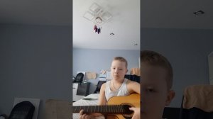 гитара 1 урок (песня в траве сидел кузнечик)