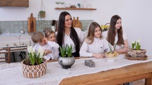 Праздник в большой семье: как многодетные мамы из Минска отмечают 8 Марта?