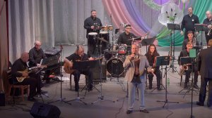 4. Дарите женщинам цветы -Павел Сташок (вок)