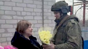 Бойцы группировки войск «Восток» поздравили мирных жительниц в зоне СВО с 8 Марта