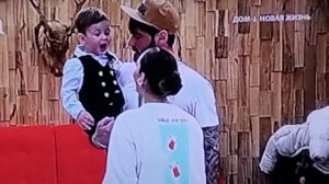 Дом 2 Тигран поздравил с 8 мартом