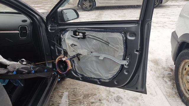 Замена динамиков Киа Рио 4 на DL Audio Gryphon Lite 165 V.3