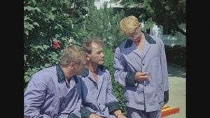 Сообразим на троих? Фрагменты из фильма "Кавказская пленница, или Новые приключения Шурика". 1966 г.