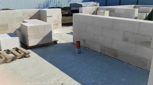 С праздником весны!