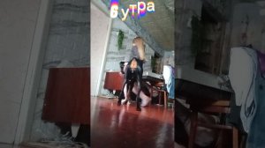 6 утра песня с собакой и да с 8 марта