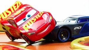 МУЛЬТИКИ ПРО МАШИНКИ 🚗 МОЛНИЯ МАКВИН И УЛИЦЫ ДИКОГО ФОРСАЖА. МОЩЬ ПОД КАПОТОВ БЫСТРЫХ СУПЕРКАРОВ