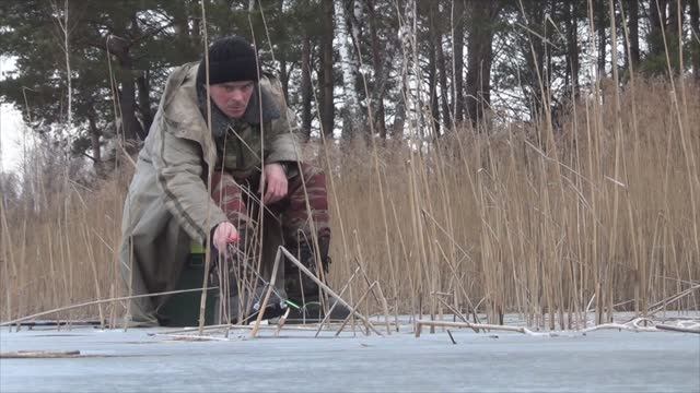 Попал на самый лучший клёв плотвы на озере с хитрой плотвой за 7 лет ловли вообще тут со льда.(2020)