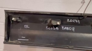 Передний левый молдинг двери Шкода карок Scoda Karoq 20241