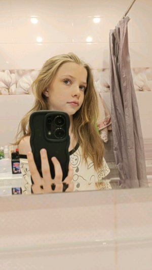 смываем макияж крашихи