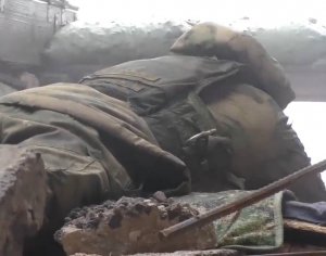 Снайперы уничтожают боевиков и технику врага на больших дистанциях в ДНР.