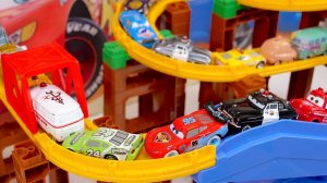 Мультики для детей и малышей.  Играем в Мини-автомобили.