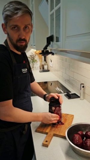 Говорят, путь к сердцу мужчины лежит через желудок. А я пошёл обратным маршрутом и провёл