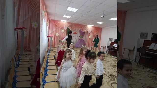 вторая младшая группа.mp4 смотреть онлайн