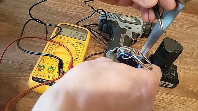 Зарядка для шуруповерта с Озона