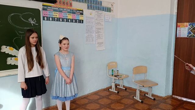С праздником, девочки! смотреть онлайн