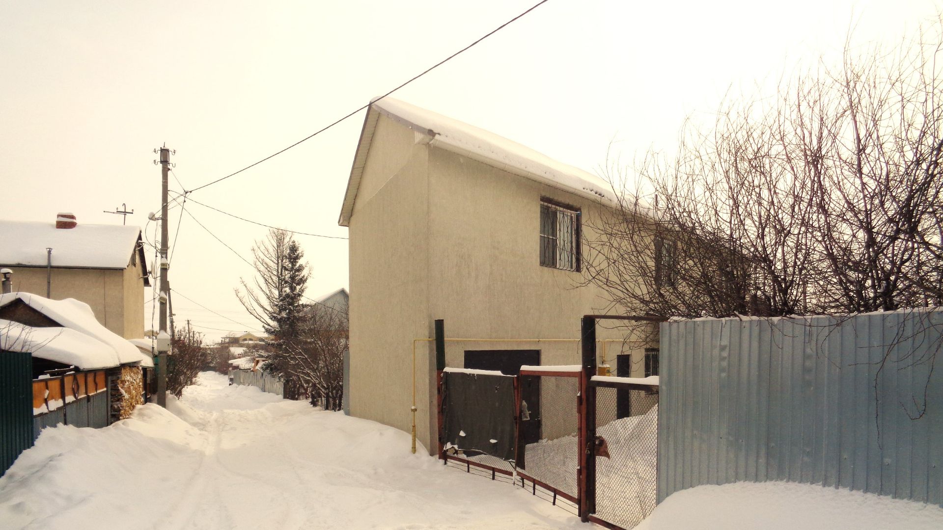 В Челябинске  продаётся для постоянного проживания ДОМ с участком в СНТ Меридиан