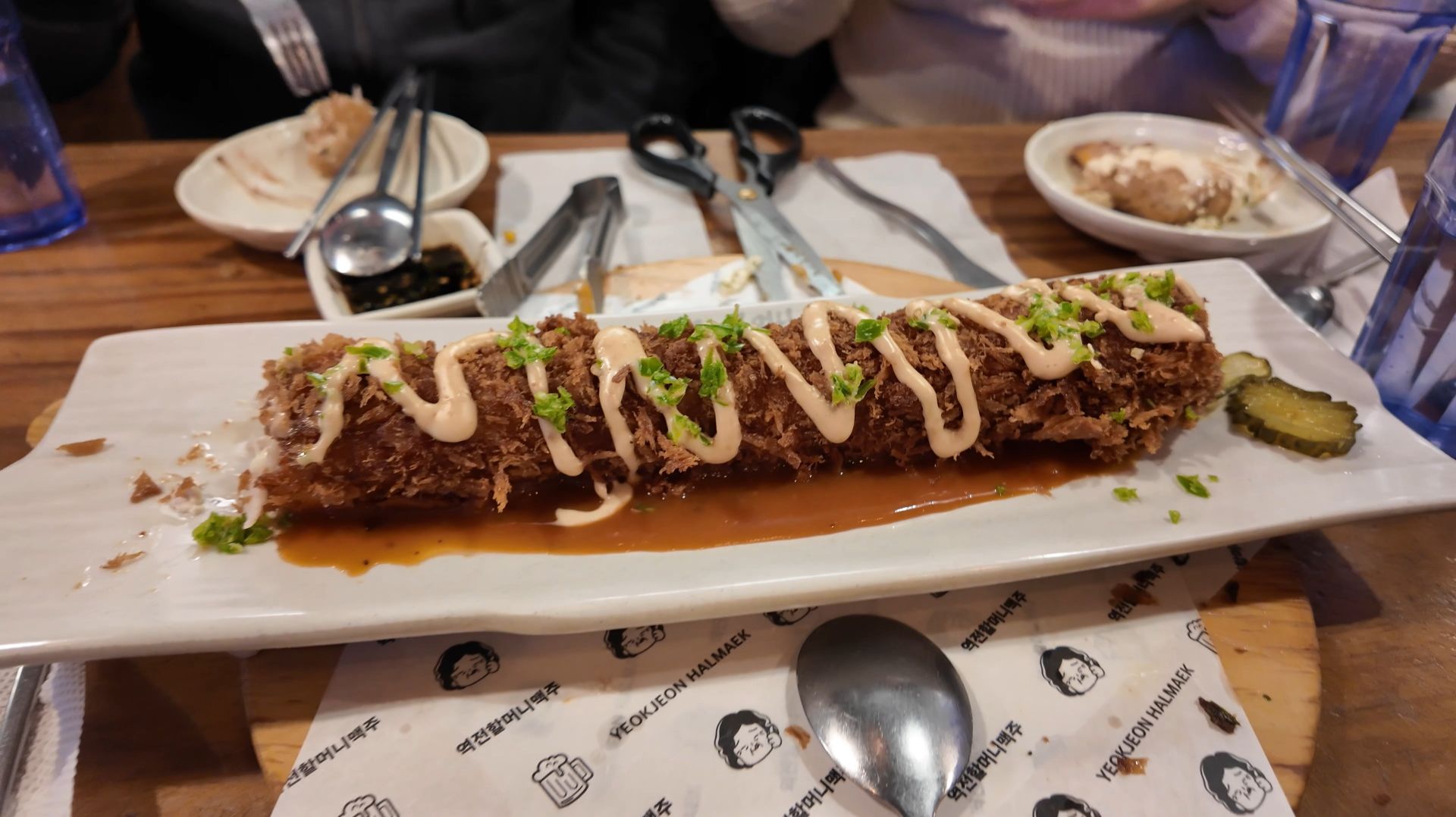 Корея. Еда в рестобаре. В тарелку плюнули?