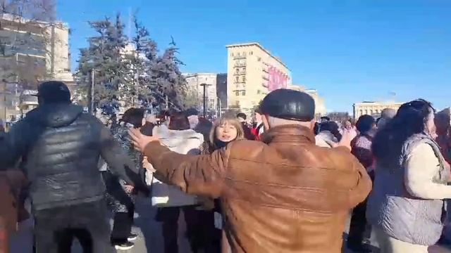 ПРАЗДНУЕМ КАЖДЫЙ МИГ ПРАЗДНУЕМ ТАНЦЫ ХАРЬКОВ МАРТ 2026 смотреть онлайн