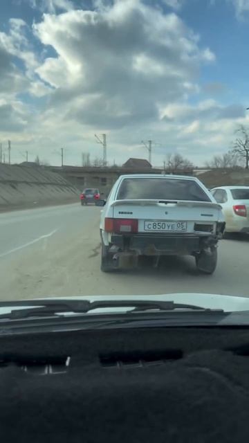 Хас Дорога под мостом в сторону поселка«Аэродом балюрт.