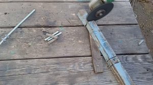 Интересная идея из уголка. Зажим своими руками.