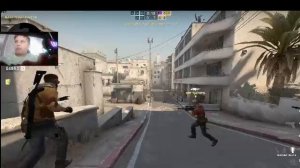 играю в конторстрайк