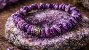 Чем уникален чароит?