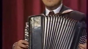 Алевтина Андреева. Шăнкăр-шăнкăр çăлкуç. Музыки Юрий Жуковăн, сăвви Юрий Сементерĕн.