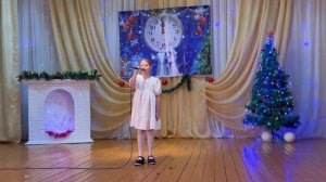 Фрагменты Новогоднего представления для детей.