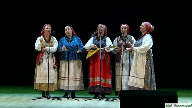 «Миллион алых роз». Исполняет этноклуб «Дикое поле»