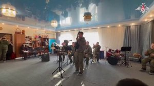 Военный оркестр группировки войск «Центр» выступил с концертом в детском доме ЛНР