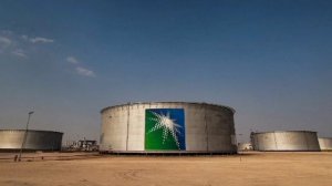 «Саудовская Аравия начала сокращать добычу нефти, так как её хранилища переполнены», - Bloomberg...