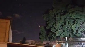 Иранская сверхтяжелая БРСД Khorramshahr-4 с кассетной частью над Тель-Авивом.