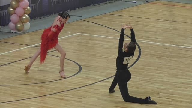 гр.132 - Ю-1 LA - F