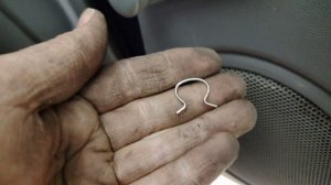 Mazda 3 bk Снятие пластиковой обшивки  задней двери, снятие ручки стеклоподъёмника