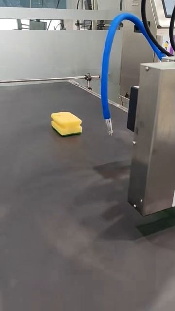 Четкая отметка на мягкой губке! Без разводов, просто идеально.