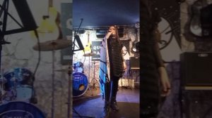 4, а Люба поёт на моем выступлении За Туманом! Любовь Буше