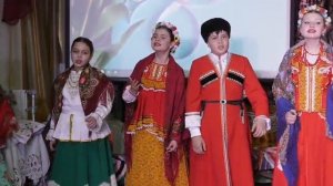 2026 г. 7 марта праздничный концерт поют образцовый хор казачата