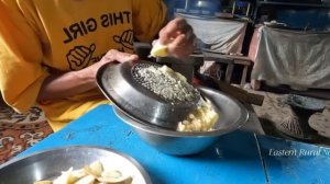 17.«Тува» встречается только в сельских районах Гималаев на востоке Непала. Повседневная жизнь Непал