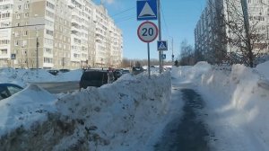 "Пришел марток, надевай семь порток"