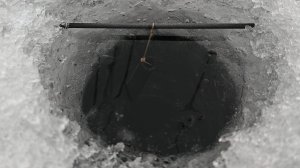 Рискнули оставить подледники на ночь — и вот что увидели утром!