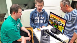 ОТЕЦ РАЗБИЛ БИТОЙ МОНИТОР ГРИФЕРАМ В РЕАЛЬНОЙ ЖИЗНИ ИЗ-ЗА МАЙНКРАФТ!