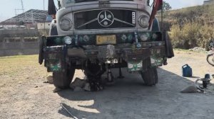 Лопнул передний мост грузовика. Что делать? Пакистанские механики знают